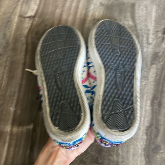 Designer Tennis Shoes - Picture 5 of 9